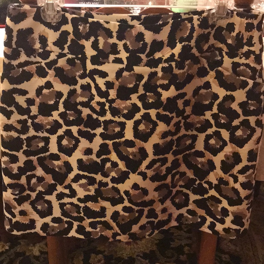Leopard mini skirt with pockets